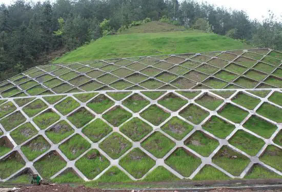 济水街道边坡护坡